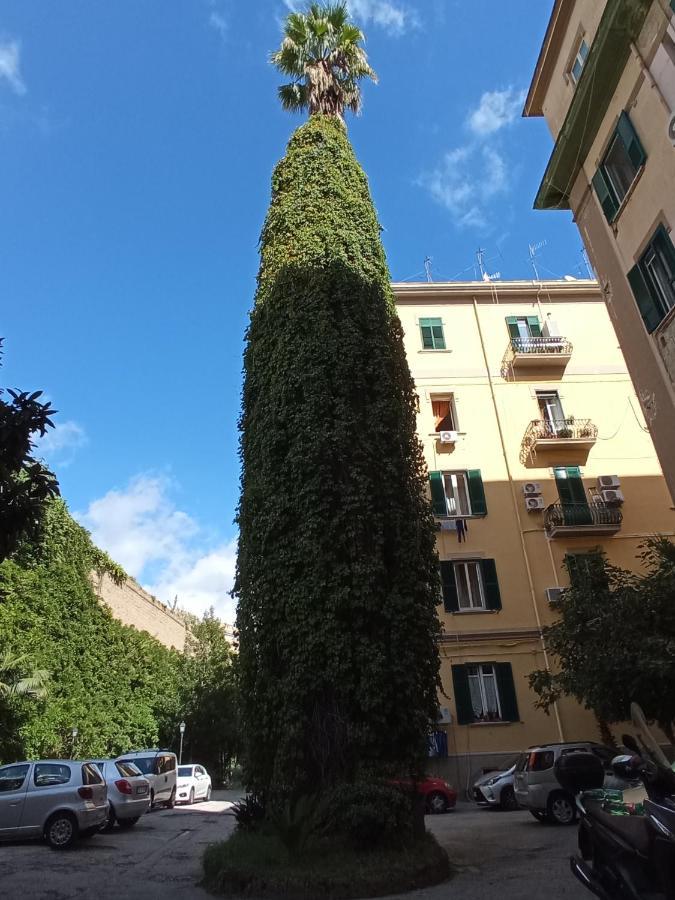 Non Ci Resta Che Napoli Acomodação com café da manhã Exterior foto