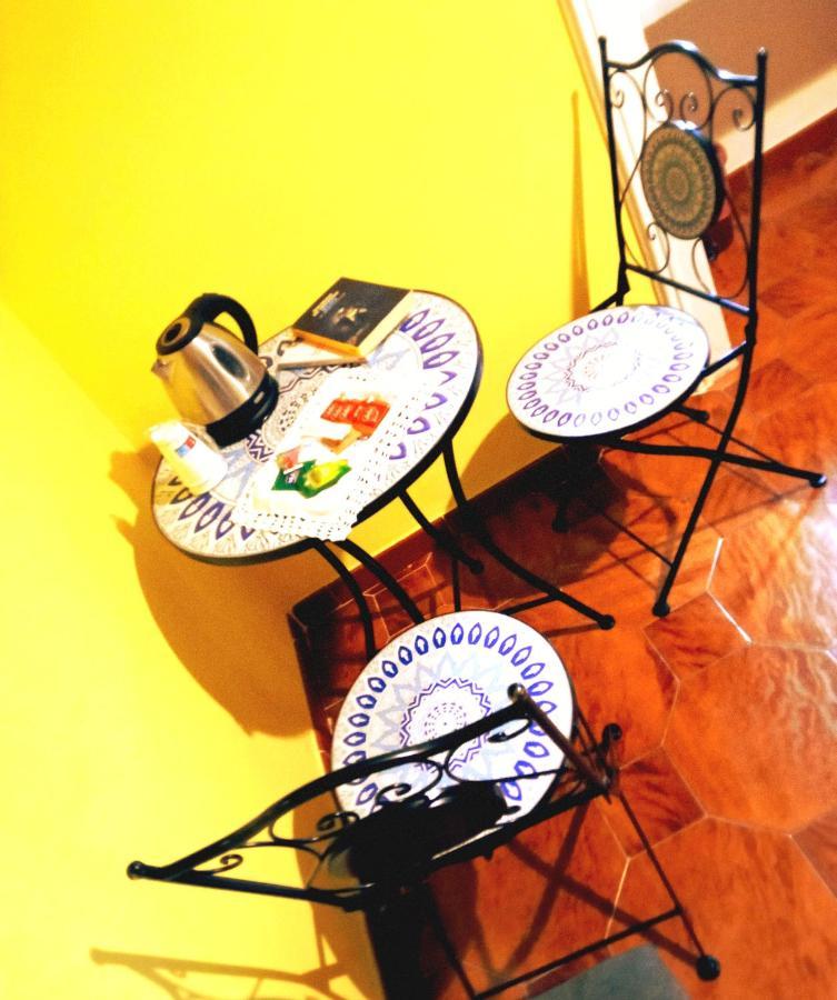 Non Ci Resta Che Napoli Acomodação com café da manhã Exterior foto