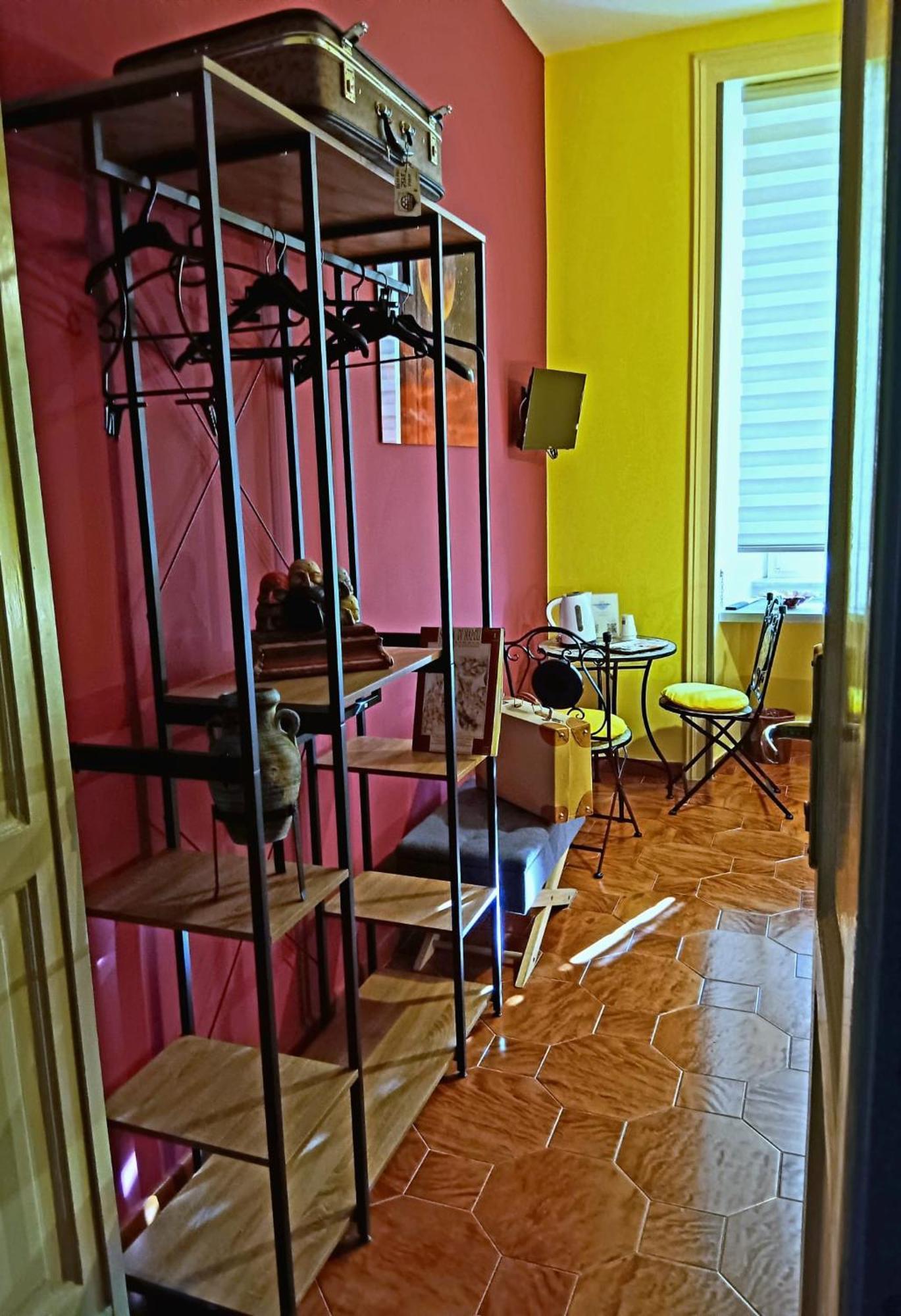 Non Ci Resta Che Napoli Acomodação com café da manhã Exterior foto