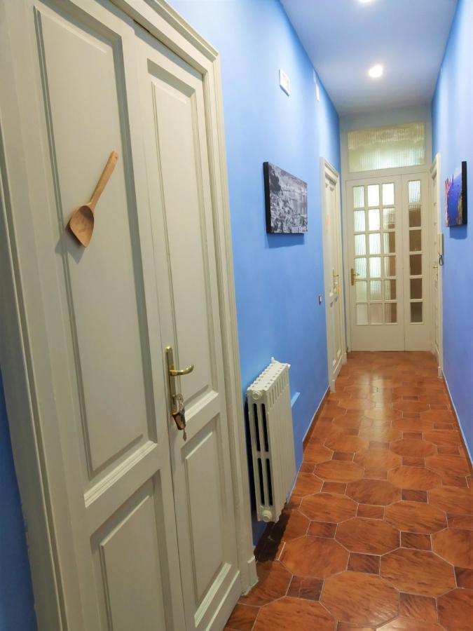 Non Ci Resta Che Napoli Acomodação com café da manhã Exterior foto
